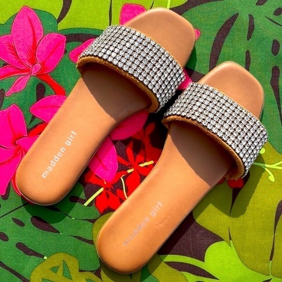 Brand New Madden Girl Rhinestone Large Strap Slides Sparkly Bling Sandals - Picture 2 of 15